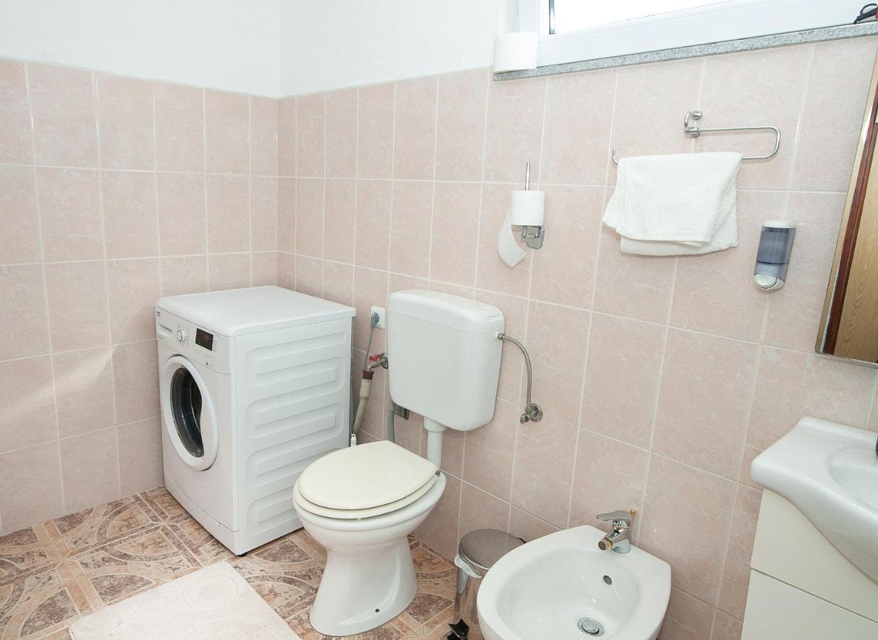 Ilija Apartment *
